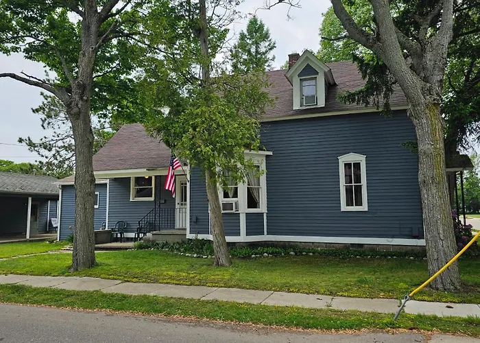 Beautiful House Short Walking Distance To Beach