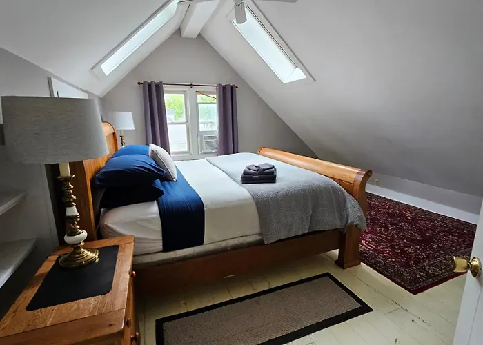 Beautiful House Short Walking Distance To Beach